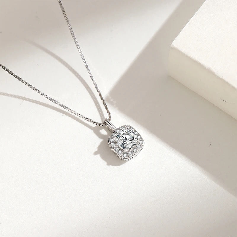 Shiny Diamond Exquisite Square Necklace