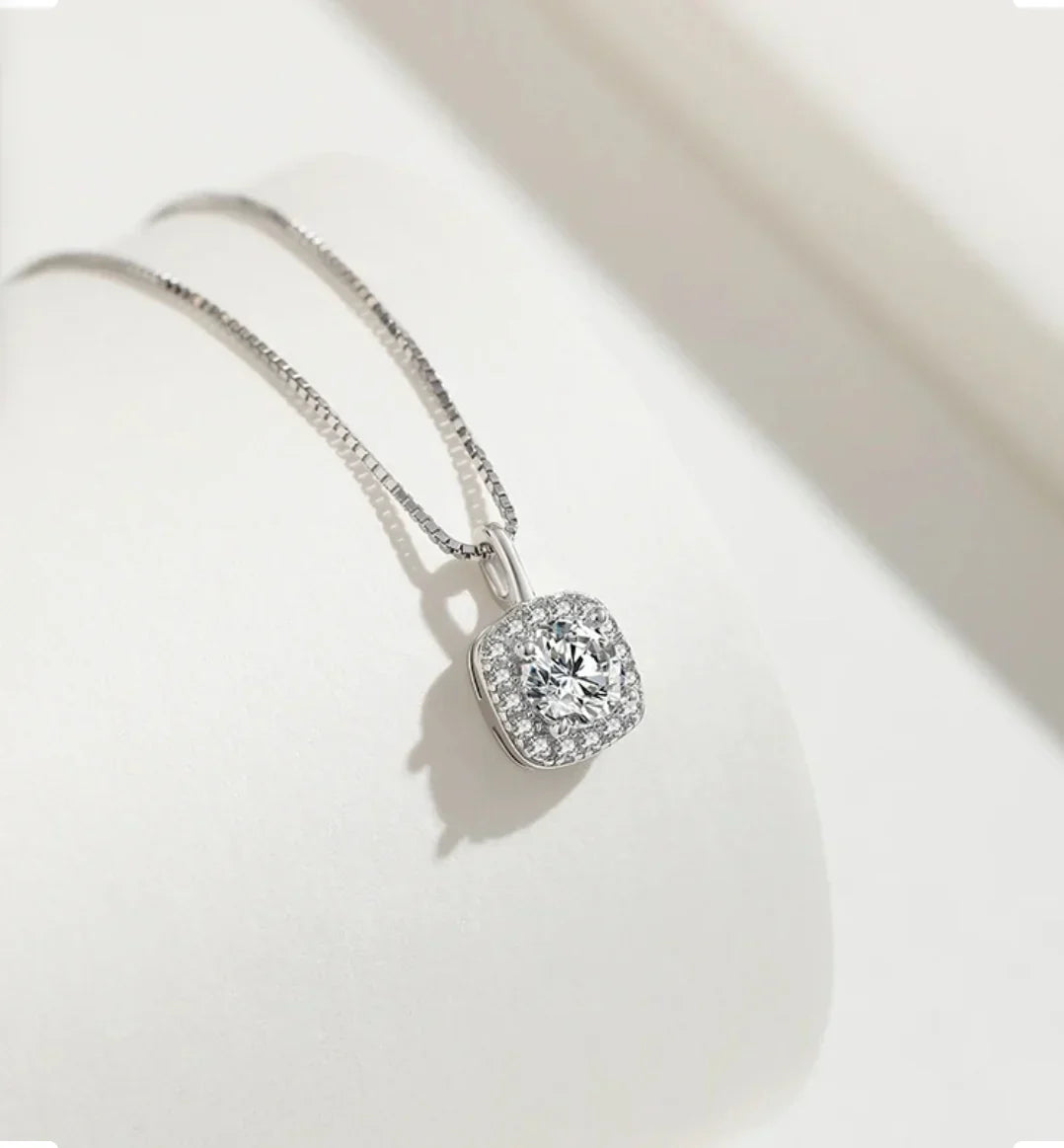 Shiny Diamond Exquisite Square Necklace