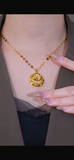 Gold Wire Mesh Zircon (18 k gold)