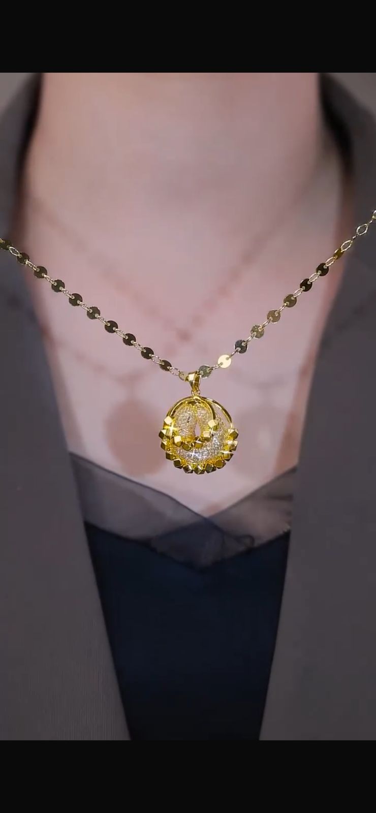 Gold Wire Mesh Zircon (18 k gold)